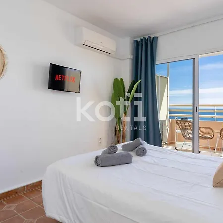 Koti Stella Views *